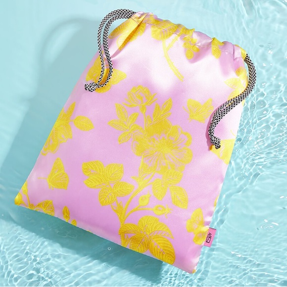 Cinchable Floral Butterfly Bag - Picture 2 of 9